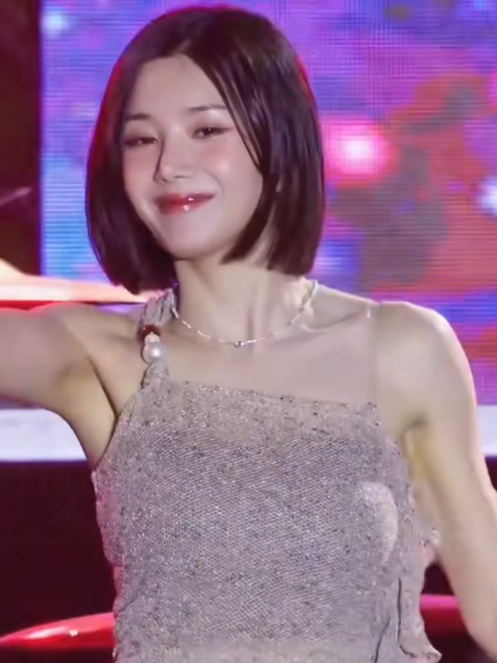 🧩记录抖音美好生活 ✨🇰🇷女团权恩妃Music🎶 📍迷不死你系列😍😍😍