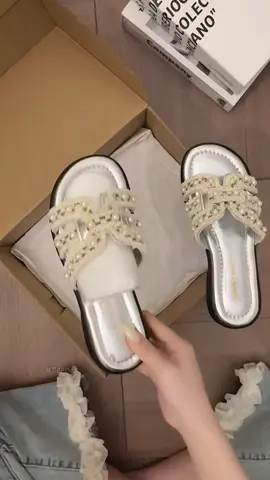 Giày dép nữ xinh quá #giaynu #giaydep #giay #giaynudep #shoes #giaybot #giaythoitrang #giaynuxinh #depnu #depnudep #sandalnu #sandal #giaydepnu #halyorder 