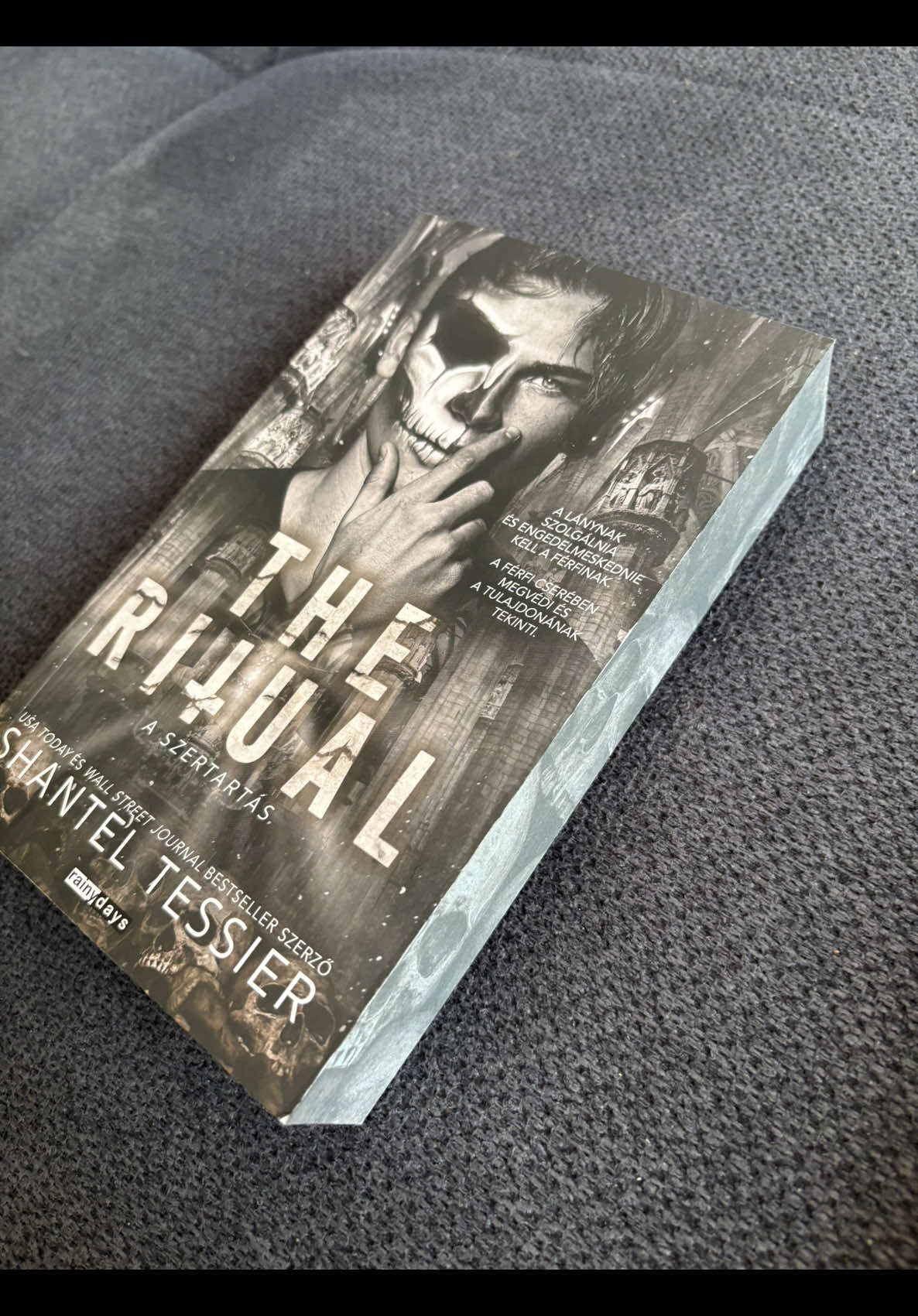 #theritual #ryatarcher #blakely #ritual #lords #szertartás #kivalasztott #theritualbook #theritualbyshanteltessier #konyvmoly #olvasnimenő #izgalmas #olvassmindennap #konyvajanlas #📚 