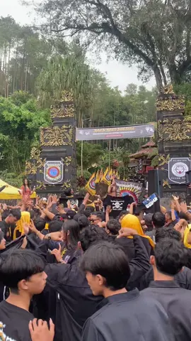 #gusdur#pshwpusatmadiun#gunungkawi#PSHW#STKmalang#fyppppppppppppppppppppppp 