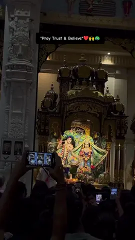 #blessings 🙏🪷🫀#fypシ #radheeradhee #peace #iskcon #radhakrishna #lordkrishna #spirituality #hareykrishna🦚❤️ #krishnalove 