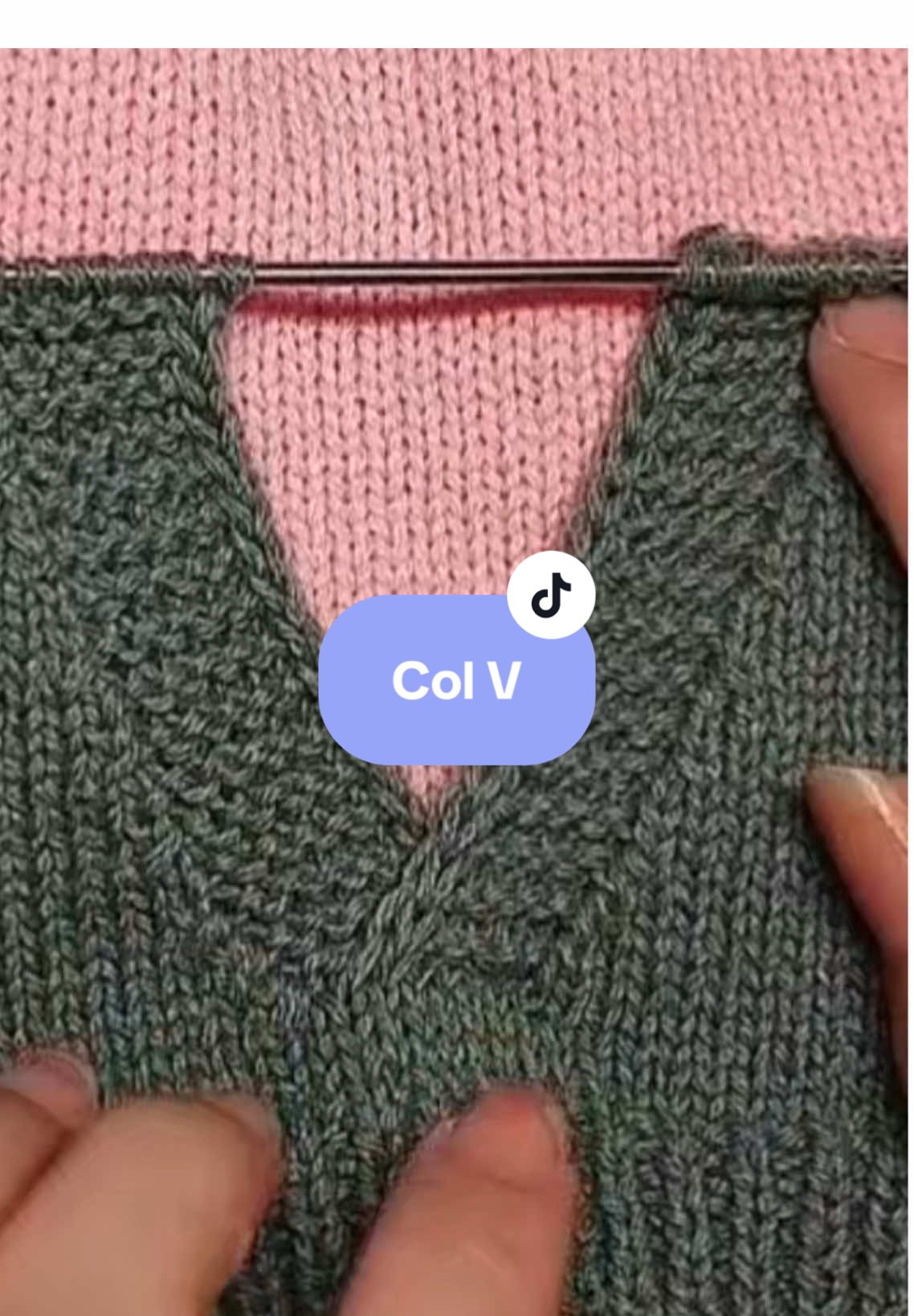 Col V au tricot.                             #tricot #knit #knitting #knittok #tejida #tricoter #dosagujas #handmade #amotejer #maglia #doityourself #creationchallenge #faitmain #Örgü #Вязание #Breien #malha #maglia #stricken #вязання #learnwithtiktok #belgiquetiktok #canadatiktok #tuto #royaumeuni #diyprojects #aprende #AprendeConTikTok #usatoday #tricotilomania #angleterre🇬🇧tiktok 