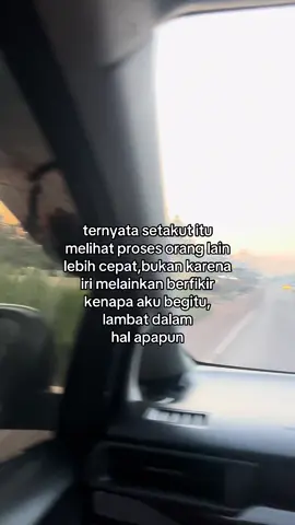 hidup ini bukan ajang perlombaan,tapi kenapa ya selalu ngerasa tertinggal? #fypage #fyppage #katakata 