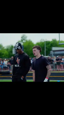 Deestroying 1on1s in Tulsa Oklahoma🏈🔥 I feel bad for bro but he got tossed😭 #fyp#deestroying#1on1#football#sports#athlete#highlights#footballtiktok 