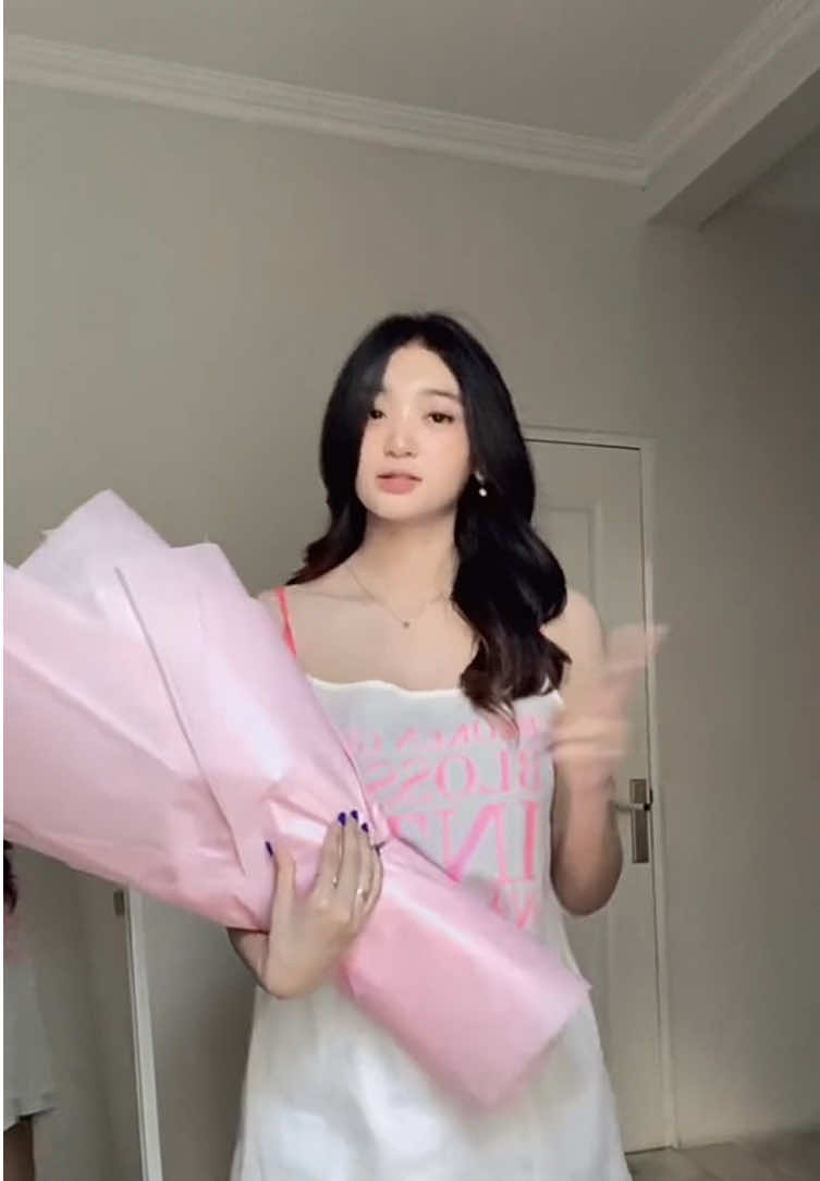 PINKKKKK💗🤏🏻 #fyp 