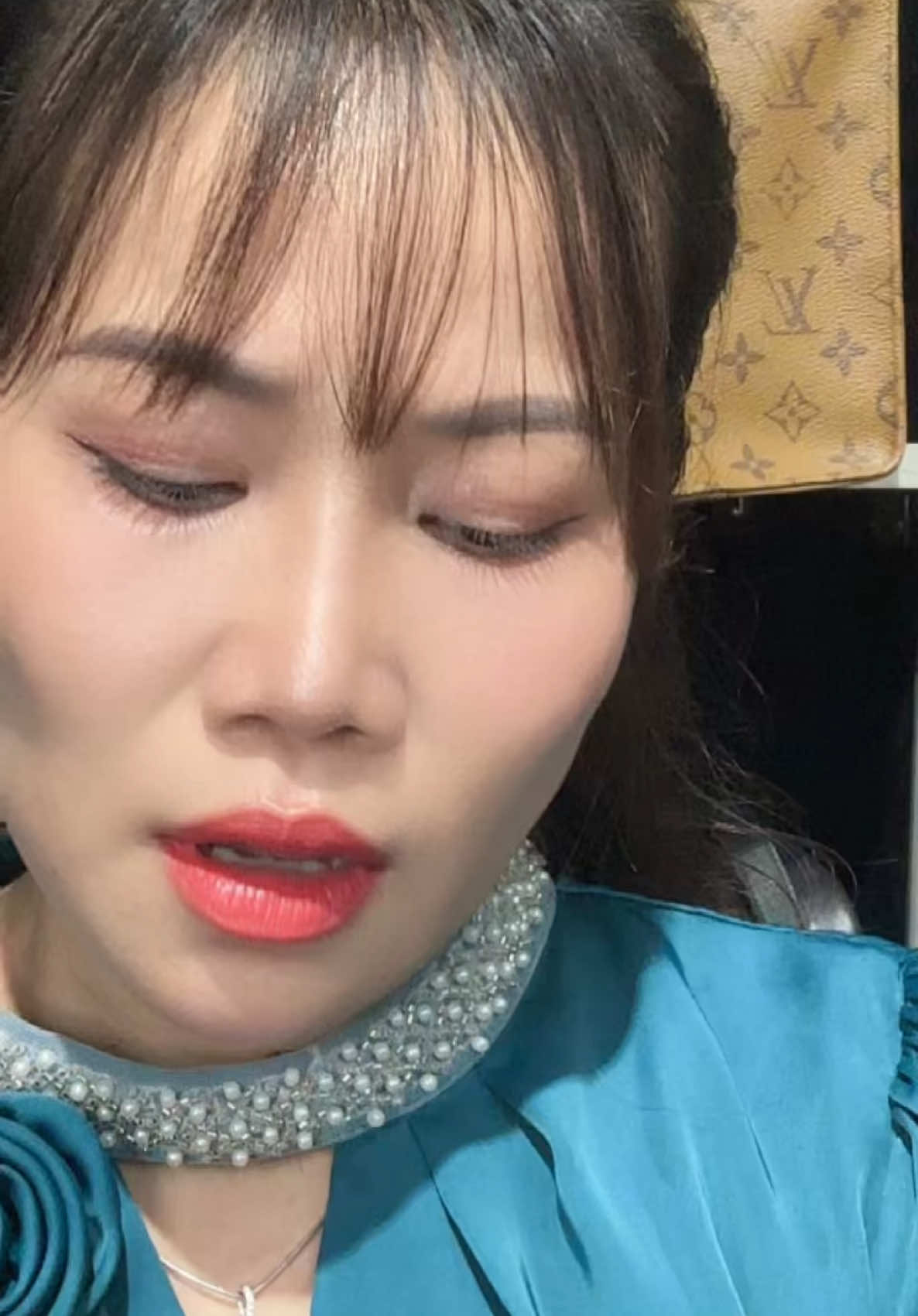 Khi ân tình đã rẽ hai nơi …em chúc cả nhà nghe nhạc vui vẻ 🫶❤️🥰#tren #xuhuong #nhachaymoingay #thambui_makeup_nail 