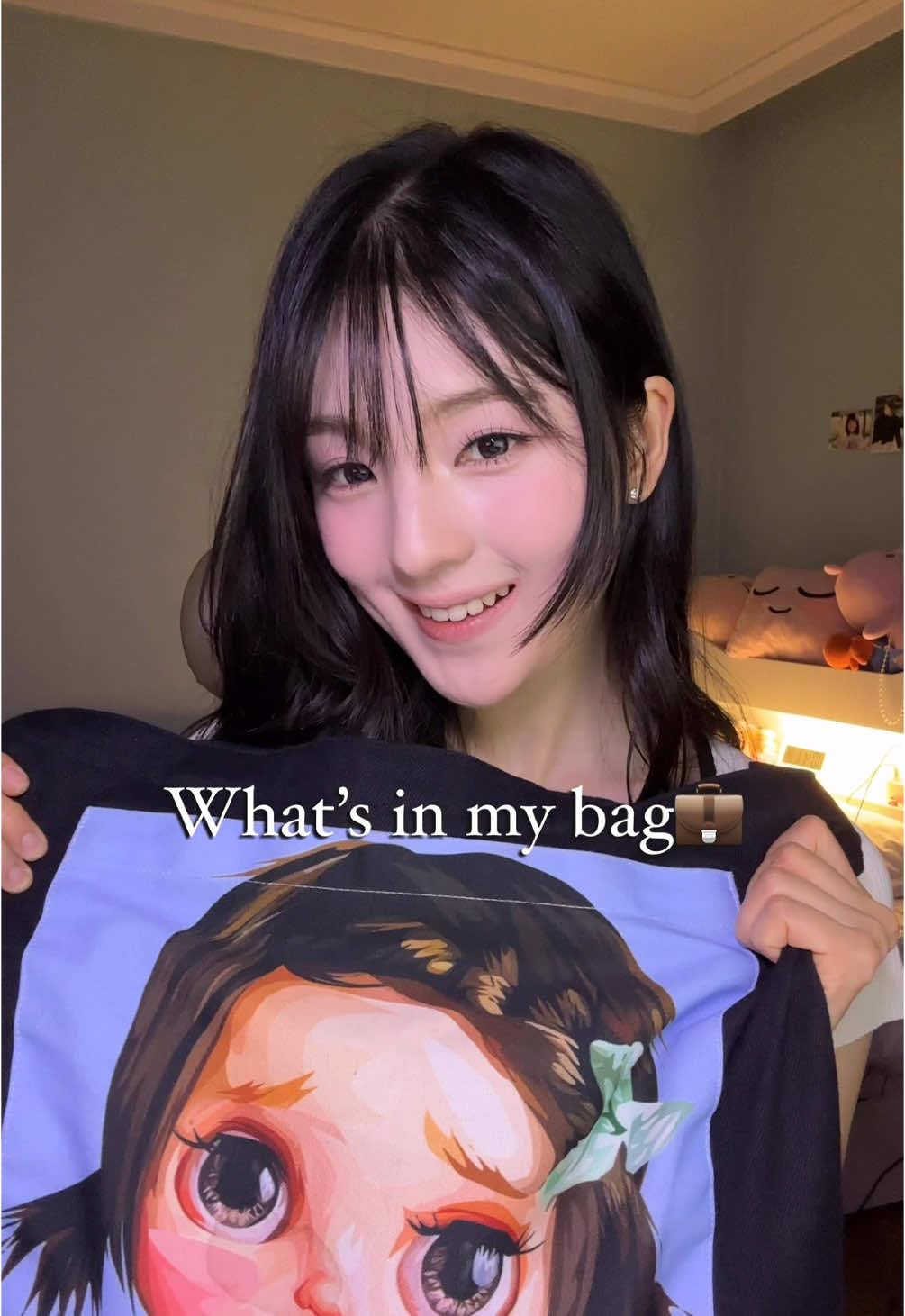 What’s in my bag👜 🎧1MIN ASMR🎧 #asmr#inmybag