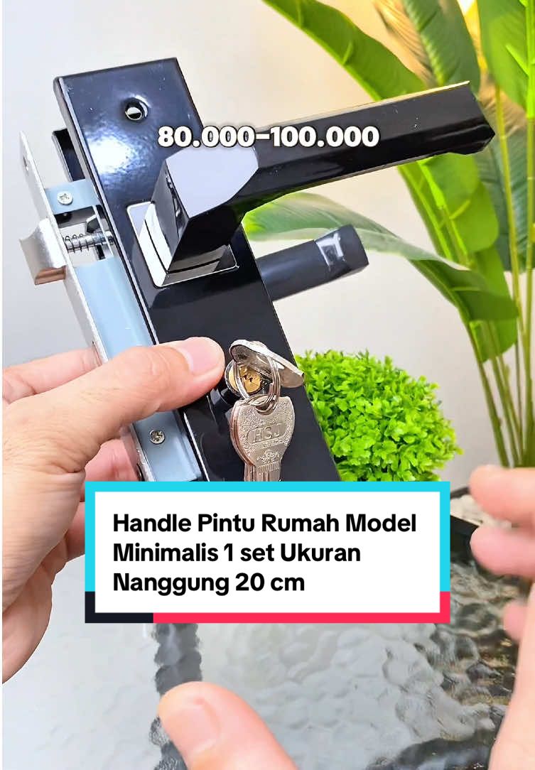 Replying to @hgst6qbf Rekomendasi 1 set handle pintu lengkap ukuran tanggung 20cm plus kunci model klasik eropa dengan harga terjangkau. #handlepintu #handlepinturumah #handlepintusetkunci #handlepintumurah #handlepintumewah #kuncipintuset #kuncipinturumah 