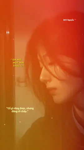 “Cố gì cũng được, nhưng đừng cố chấp.” Cuộc đời này, ai cũng có quyền cố gắng vì điều mình yêu, vì người mình thương. Có thể là cố để giữ lấy một mối quan hệ, cố để sửa chữa lỗi lầm, hay chỉ đơn giản là cố để được tha thứ. Nhưng có một thứ không nên cố – đó là cố chấp. Vì khi ta cố gắng, ta còn hy vọng. Nhưng khi ta cố chấp, ta đang hy sinh lòng tự trọng, lý trí, và đôi khi cả chính mình… Chỉ để níu lấy một điều mà người kia đã buông từ lâu. Cố gắng là khi ta sửa sai, làm mới bản thân, chờ đợi một cách lặng lẽ. Còn cố chấp là khi ta ép người kia quay lại, nhắc mãi chuyện cũ, dùng tình cảm như một sợi dây trói. Tình yêu thật sự không nên khiến ai phải chịu đựng. Và người thương thật lòng… sẽ không để ta phải hạ mình mãi như thế. Nên nếu hôm nay bạn đang mỏi mệt, đã cố đủ rồi… thì hãy dừng lại một chút. Đừng để trái tim của bạn trở thành kẻ van xin tình cảm. Ai đi, cứ để họ đi. Ai còn thương, họ sẽ ở lại. Còn bạn, chỉ cần sống tốt, sống tử tế – là đủ. Cố gắng – để trưởng thành. Nhưng đừng cố chấp – để không tự làm đau mình. Nếu bạn đọc đến đây, cho mình xin một ❤️ và một follow- để có thêm lua do viết tiếp những điều thật lòng.  #moveon  #chapnhansuthat #xuhuongtiktok 
