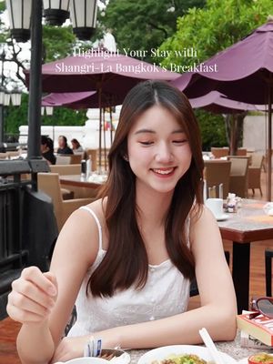 Luxury hotel with big rooms, river views, short walk to BTS skytrain, free shuttle boat to ICONSIAM.