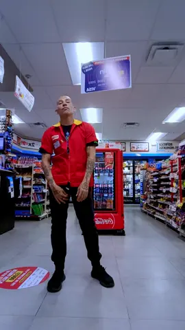 Turno de noche!!  porque mi segundo nombre es ALEJANDRO #oxxo #oxxoalavueltadetuvida #oxxodancer #oxxoboy #oxxotiktok #foryou #bailando #dancer #parati #ladygaga #alejandroladygaga  @ladygaga 