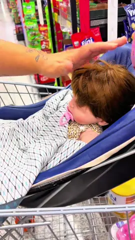 O POVO NÃO RESPEITA!!😡Passando raiva na fila do mercado com a minha bebê👶. #bebe #reborn #bebereborn #fila #mercado #briga #respeito #palhacada #carrinho #supermercado #bagunca #campinas #sorocaba #piquinique #absurdo #pai #mae #boneca #crianca @renatosillveira 