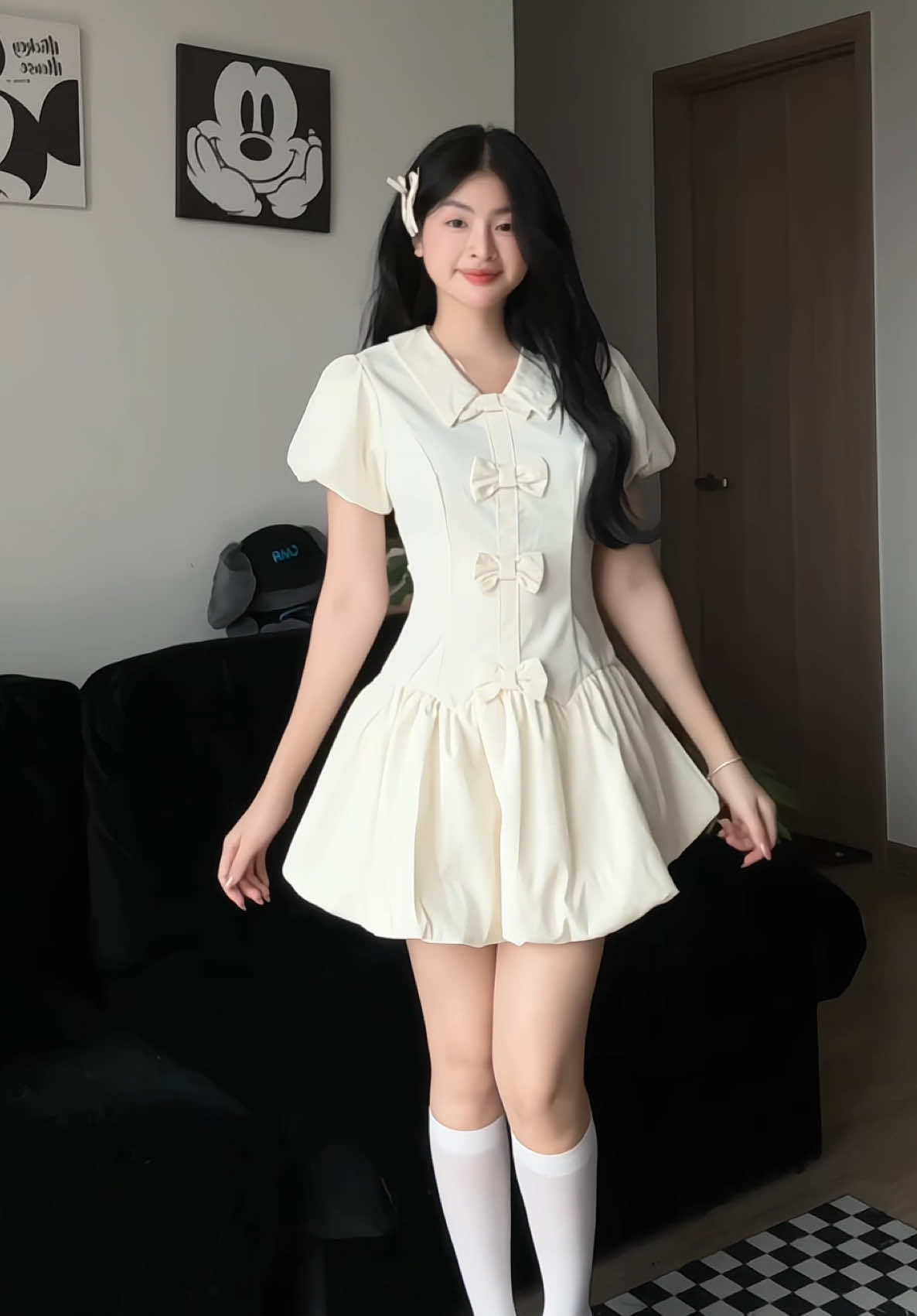 Mê em váy này luôn #embetocvang #xuhuong #vayxinh 