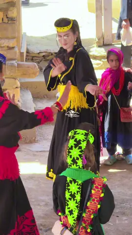 Kelash girl dance during chilim jusht festival 🥰🤝…. ……… ………….. ………………………………:::::::: #kalash #trending #pakistan #trendchange #tiktok #tiktok #ourchitral #irshadkhanphotography #video #india #CapCut #girl #culture #traditional #viralreels #song #football #fashion 