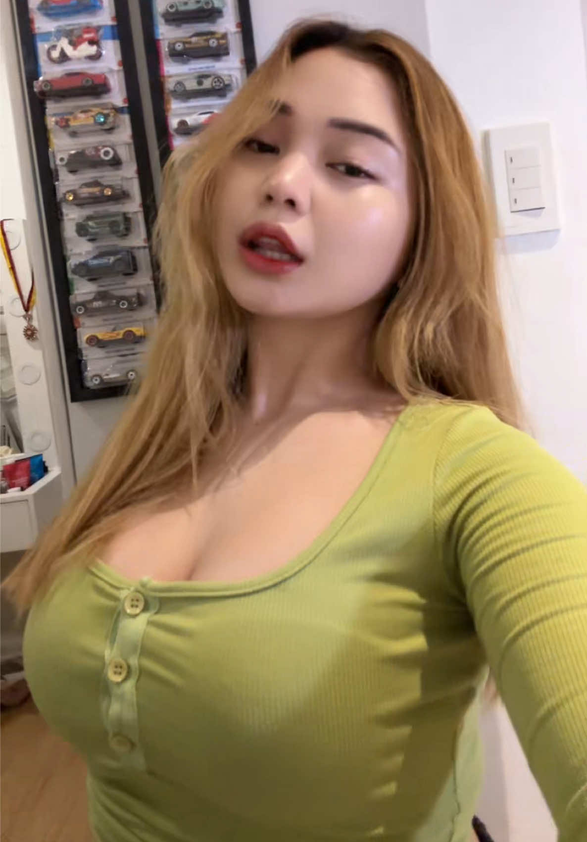 kainis blurred