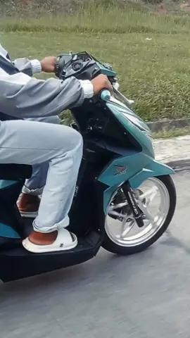 🤡...  .  #deluxestandar #masukberandafyp #vipstyle #sinematikmotor #CapCut 