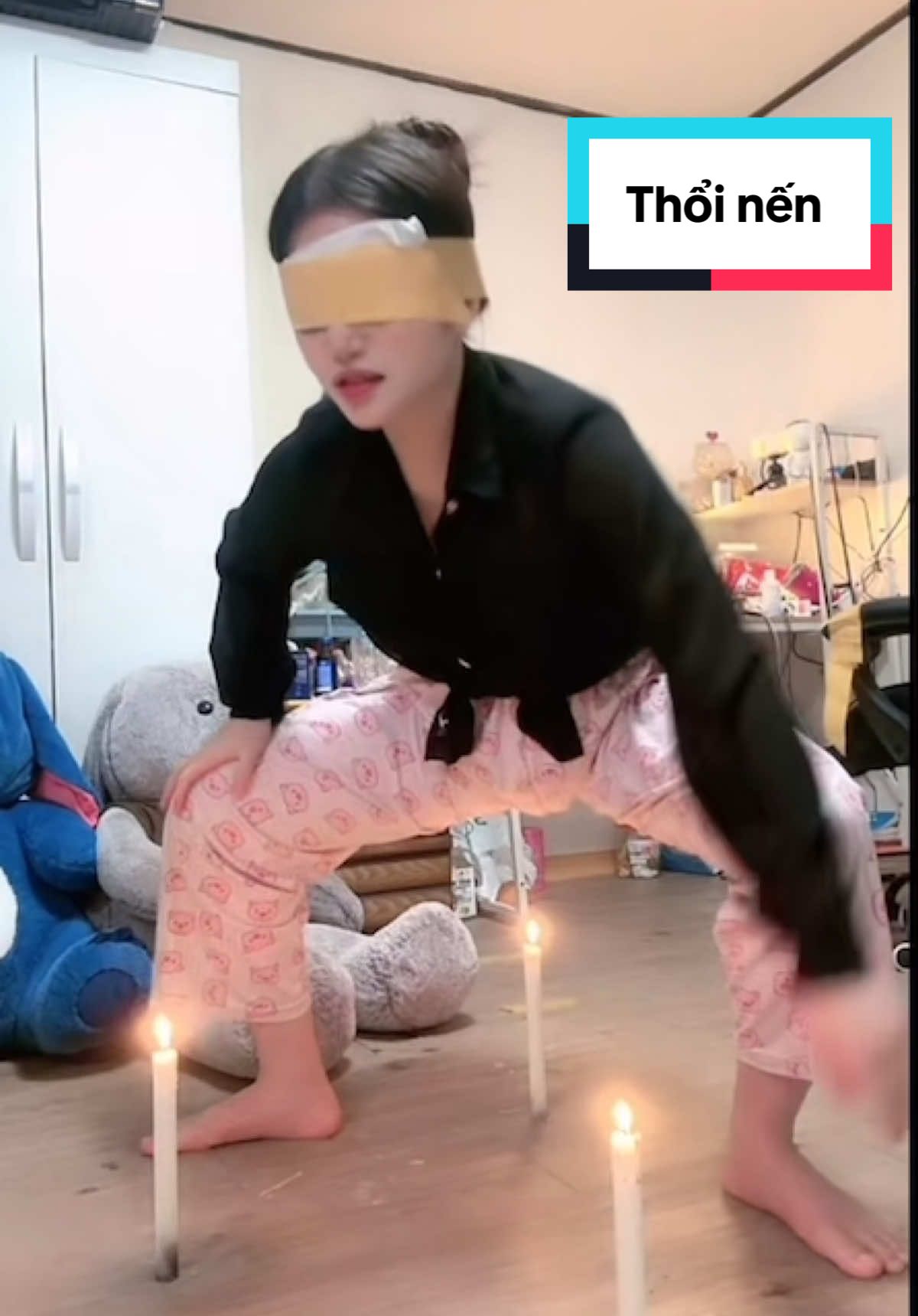 Bịt mắt thổi nến#haihuoc 