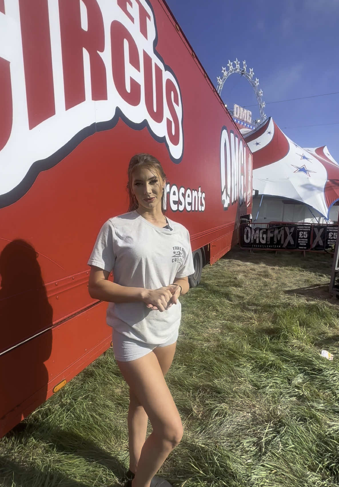 ”The best thing about being a woman”🎶💃🏼 #bestthingaboutbeingawomen #circusgirl #showgirl #performer 