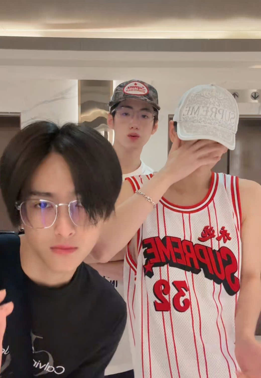 ทำไร😂😂 #COPPERdechawat #PHUTATCHAI #JINWOOKkim