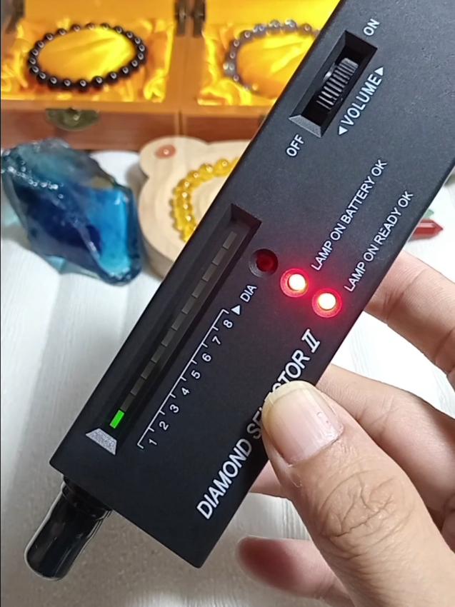 Diamond Selector ii #AlatUntukCekBerlian  #AlatUntukUjiBerlian  #DiamondSelector2  #AlatUjiKristal  #AlatUntukCekKristal  #BerlianTester  #AlatUkurKekerasanBatu 