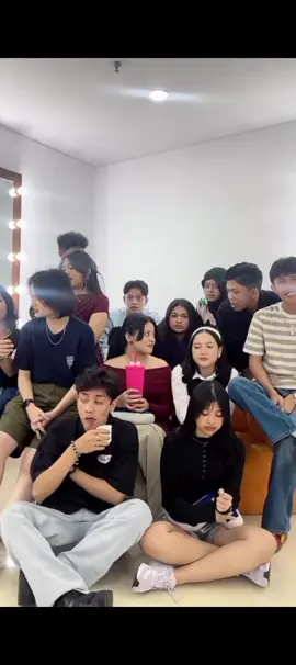 Live tiktok Indonesia Idol Season 13 Part 2 #indonesianidol2025 #indonesianidolxiii #indonesianidol #fypage #idol #tiktok #viral #fyppppppppppppppppppppppp #fyp #4upageシ #CapCut 