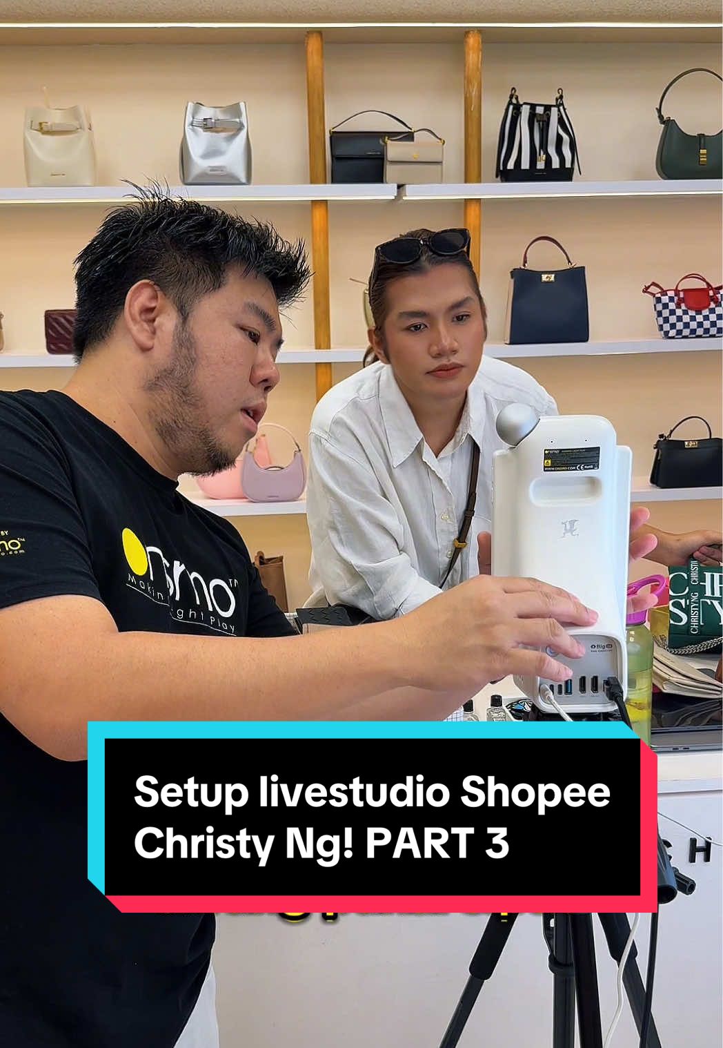 Kami dipanggil balik oleh Team  @Christy Ng Shoes untuk menaikkan taraf Sopee Live mereka dari phone ke alat siput premium. ha!! Siput bukan saja boleh pakai dekat tiktok tau, S platform pun boleh! Thanks to kak Christy dan Christina for trusting Team Onsmo! Sempat terserempak dengan team content viral @Christy Ng 💛 ! #fyp #onsmo #siputcadohty #cadothy #ibig5s #bigbigstudio #pakaralatlivestream #cadothymalaysia #pakaralatlivestream #bossjay #ChristyNg #onsmolumilite #studiolighting