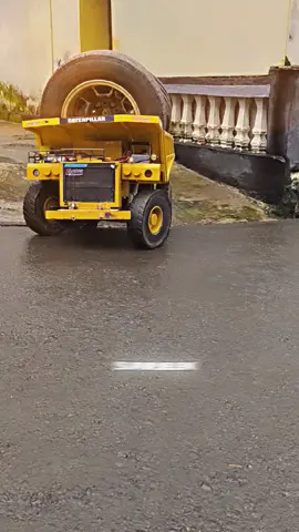 muatan overdosis🔥🔥 #fyp #rctrukindonesia #rctruktambang #rctruck #rchobby #truktambang 