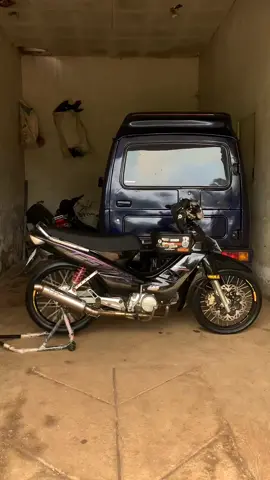 Nona Ambon🫨#viraltiktok #supra #suprabapak #supra100 #suprax125 #suprax125 #foryoupage #fyp #kholzstyle #kholz💫 