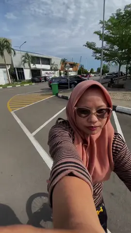 10%joging 90%foto&vidio🗿#fyp #fypシ゚ #hitstiktok #batamtiktok #capcut #batamhits #sepeda 