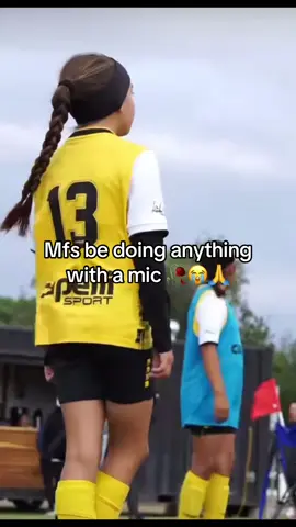 Side eye is crazy🙏 #meme #fyp #foryou #dontflop #funny #viral #football 