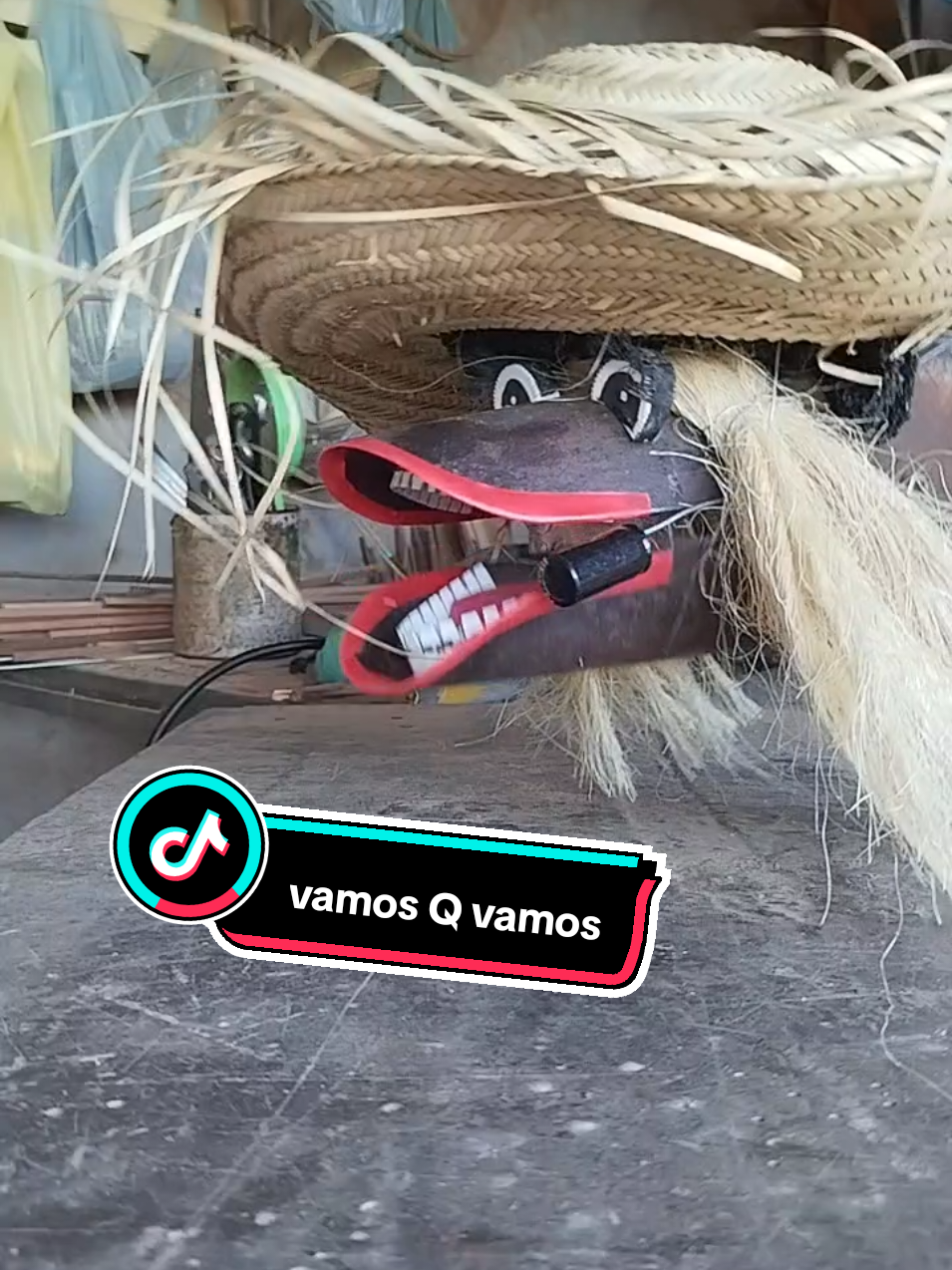 ferramenta que canta #cavadeira #ferramenta #dublagem 