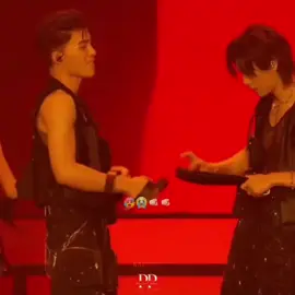 GET A ROOM GAYS 😭😭😭😭🫵🏻 #pondphuwin #ปอนด์ภูวินทร์ #fyp #ppnaravit #phuwintang #pondnaravit #phuwin #LOLFanFest2025D2 #raikantopeni #gmmtv #blseries #ปอนด์ณราวิชญ์ #ภูวินทร์ตั้งศักดิ์ยืน #ภูวินทร์ #ปอนด์