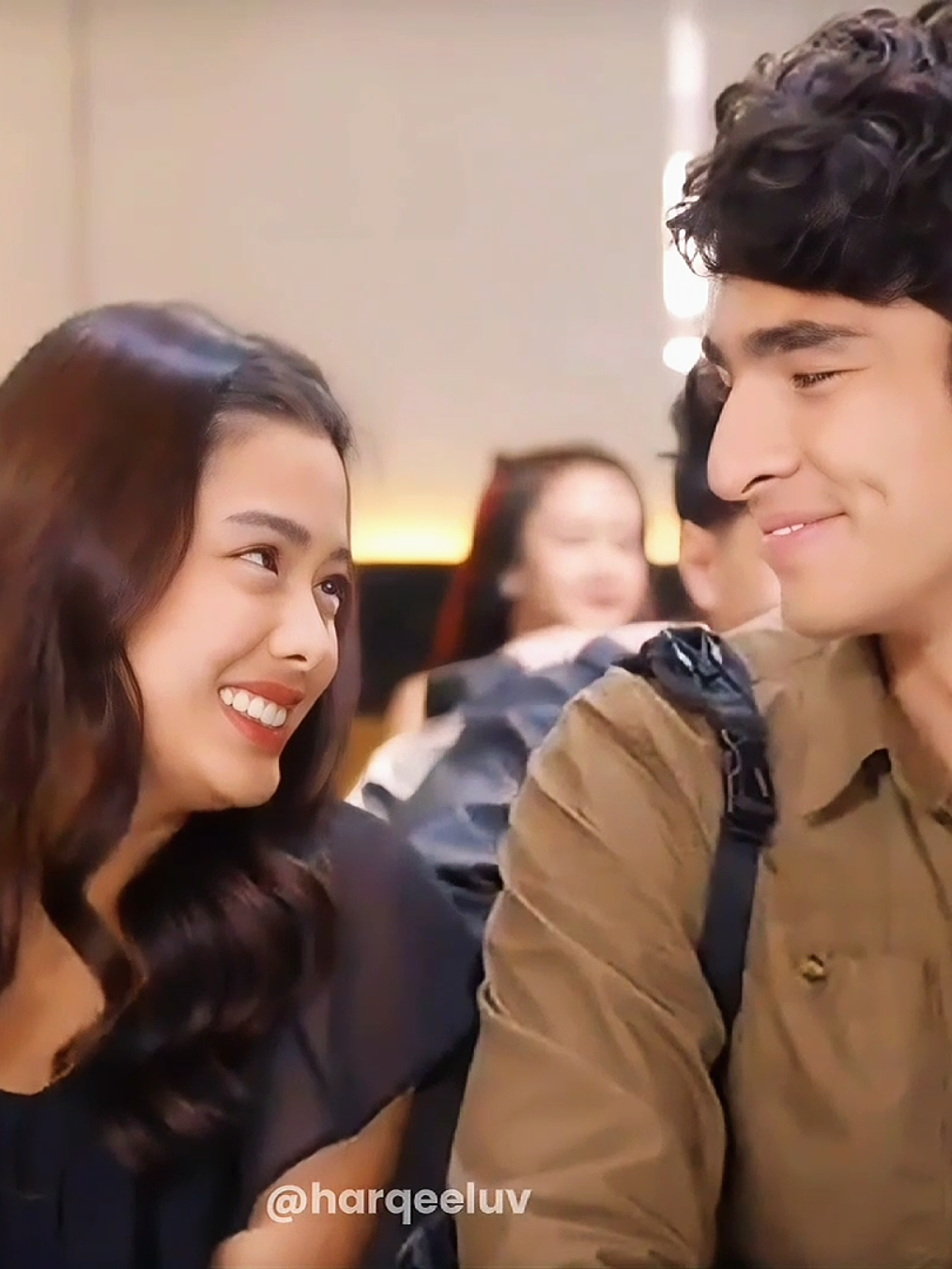 sumringah bgt her di cie cie-innn😋 btw kepalanya ke kunci stang ya herr🤣 #harqeel #harryvaughan #aqeelacalista #agz #asmaragenz #agzhariini #sctv #sinemart #fyppppppppppppppppppppppp #aqeela #lewatberanda #4u #fypage #agzsctv #sinetronsctv #asmaragenzsctv 