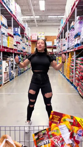 Some of my weekly grocery haul  Got a new youtube video: Carolynefit or link at bio #musclegoddess #carolynemarquez #Fitness #fyp #follistatin344 #superhero #ems #garmclinic #minicircledna  #glutes #glutegoddess #hourglassfigure 