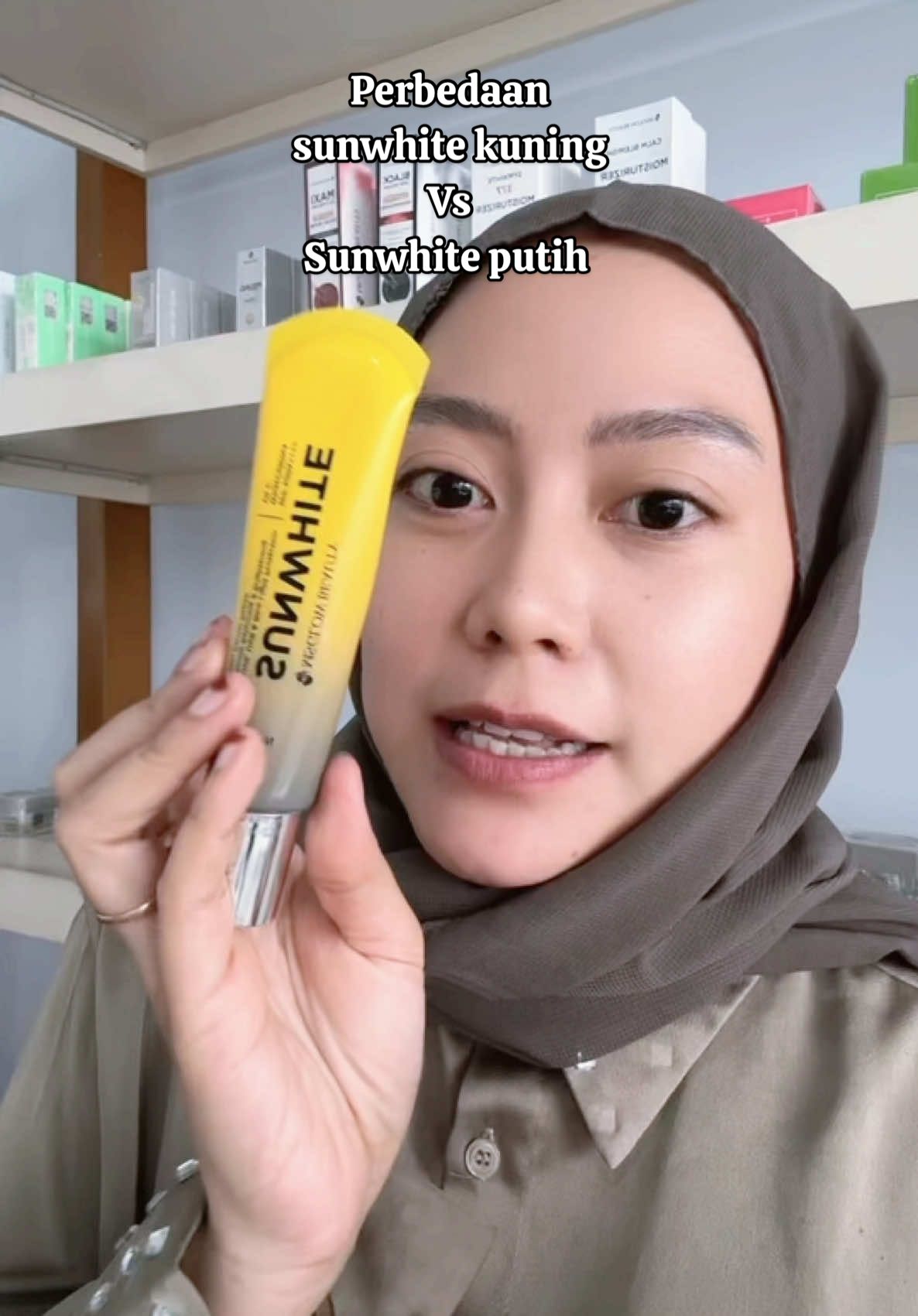 Perbedaan  sunwhite kuning Vs  Sunwhite putih #msglowori #sunscreenreview #spf50pa➕➕➕ #sunwhite #sunwhitemsglow 