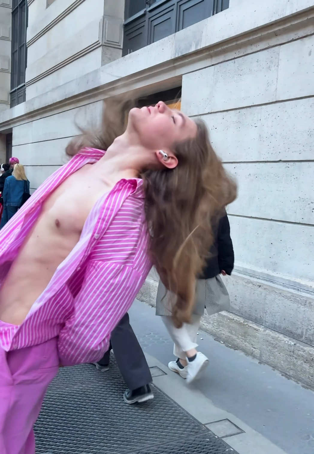 How windy is today😅#boywithlonghair #publicreaction 