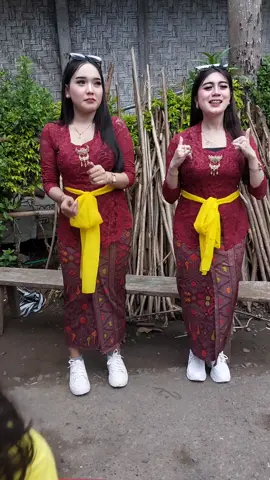 2 kebaya merah 😍🔥 @maargarethaa @andin_ds  #margaret #bibilung #andin #karangsokotrenggalek #karnavalsoundsystem #kebayamerah 