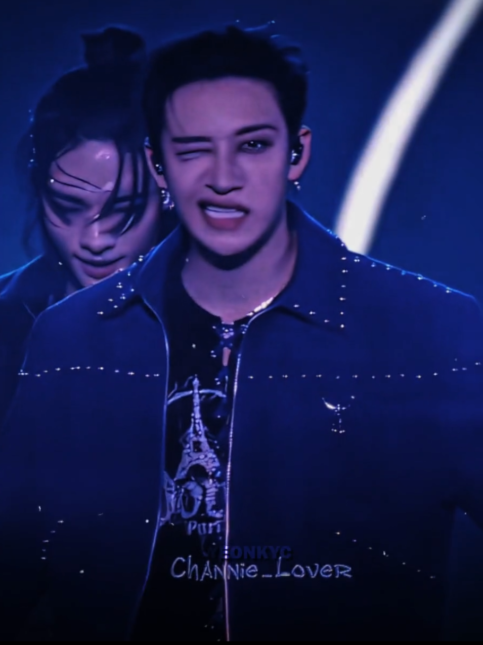 Y'all he's so fine someone help me I can't take this anymore |my coloring and effects in bio #Straykids #stay #BangChan #yeonkyc #velocity #edit 