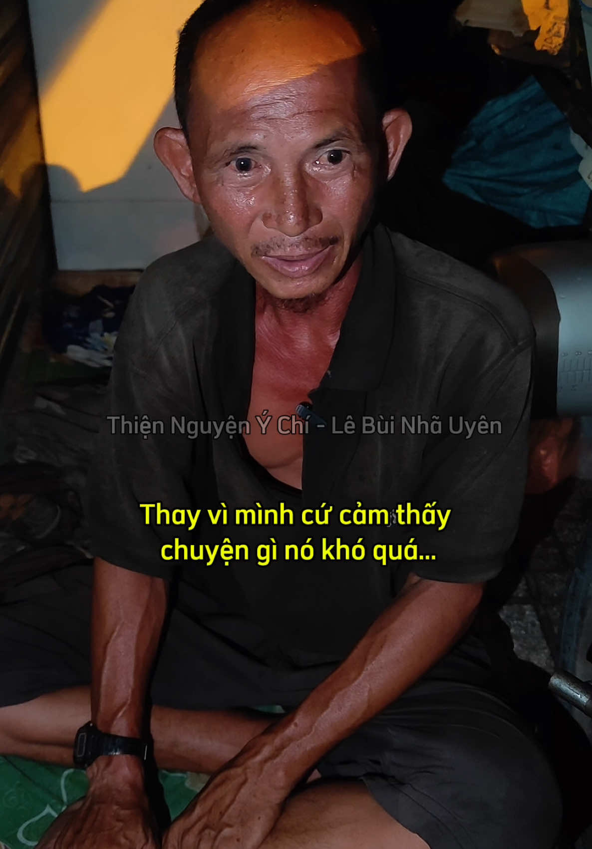 Chú mồ côi từ khi còn nhỏ. Không có anh em, không người thân, cũng chẳng có một nơi để gọi là nhà. Cả cuộc đời chú là những ngày ngoài đường, nhặt nhạnh từng chiếc vỏ, từng chút thức ăn người ta bỏ lại, để sống qua ngày. Vậy mà, chú chưa từng than vãn một lời. Em xin cảm ơn Quý Anh Chị đã hỗ trợ Quỹ yêu thương, để nhóm có cơ hội thay anh chị mang hạnh phúc đến cô chú ạ🥰 @Lê Bùi Nhã Uyên #thiennguyenychi #tuthien #hoancanhkhokhan #xuhuong #quyyeuthuong🥰 #viral #quyyeuthuong 