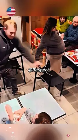 #respect #bekind #humanity #kindness #videoviral #amazing 