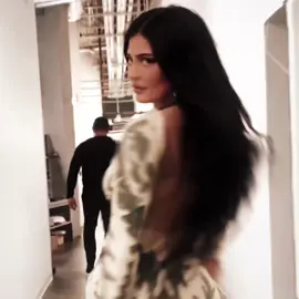 Mask O F F @Kylie Jenner #kyliejenner #kyliejenneredit #fanpage #foryoupage #viral #23sebo 