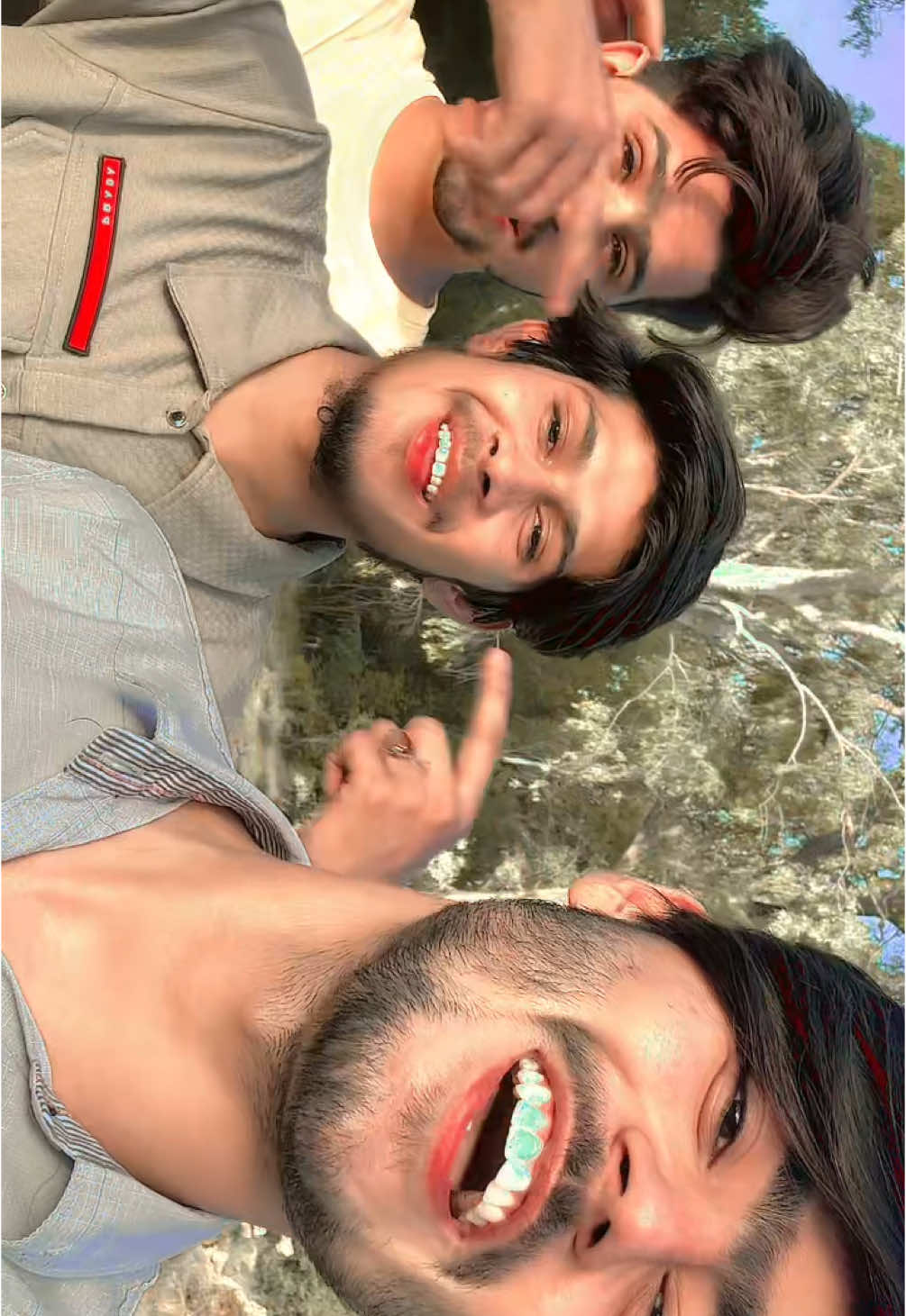 Ma Pagl aaa #satandwithkashmir #friends #friendshipgoals #punjabiboy309 #standwithkashmir #newaccount #1millionaudition #100kviews #grownmyaccount #dontunderreviewmyvideo #cute #cato #mano#bili #fyp #trending #varil #unfreezemyacount #jaan #shahzadkhokhar92