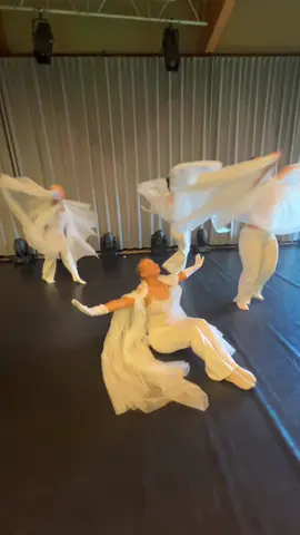 Näin herättiin toiseen näytöspäivään!😇😇😇#joensuu#joensuuntanssiopisto #dancers #foryoupage❤️❤️ 