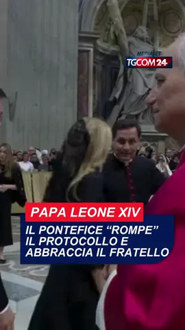 Il fuoriprogramma del pontefice nel corso dei saluti istituzionali #tgcom24