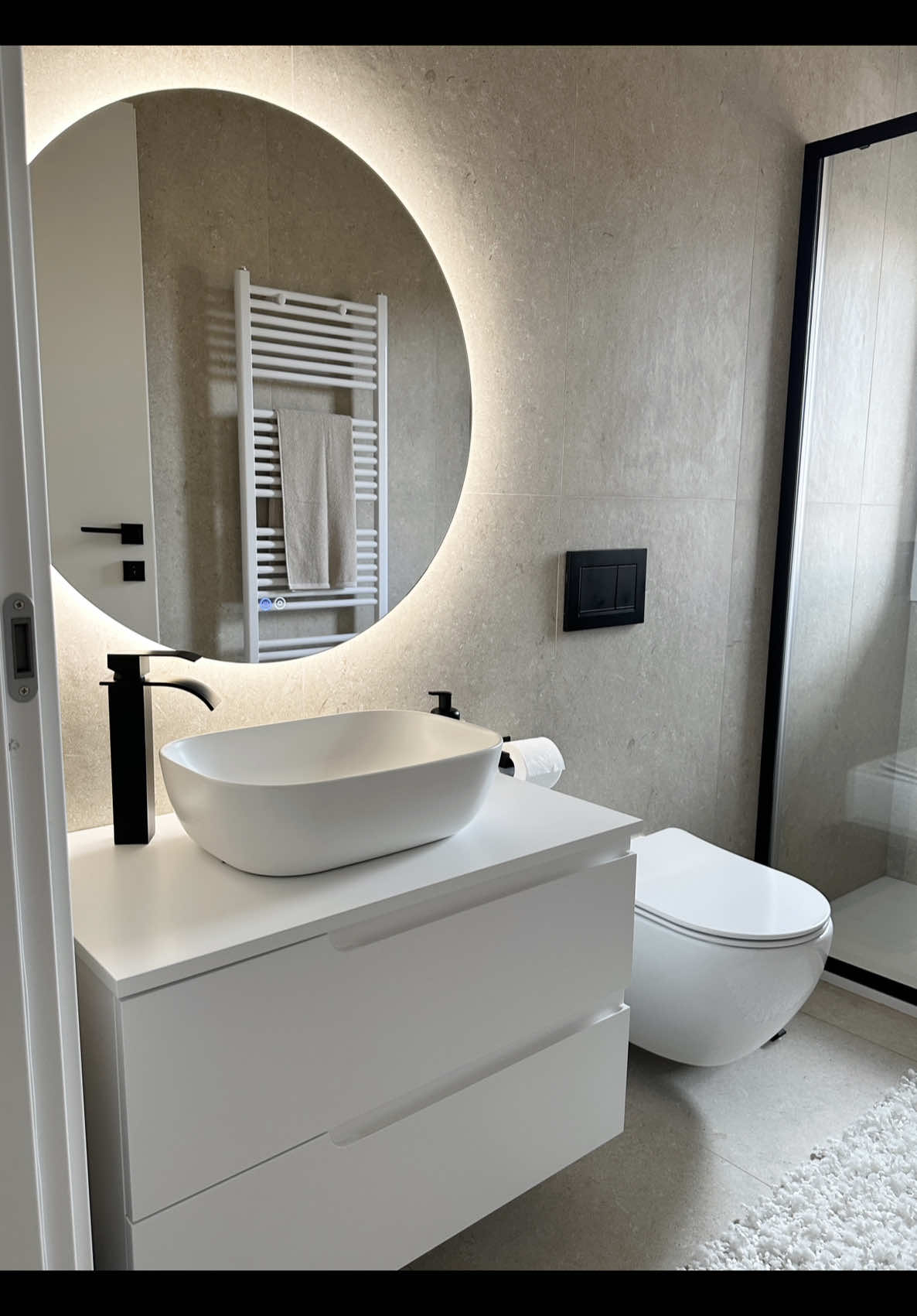 Before & After BATHROOM😍 Ciao ragazze, ecco il mio bagno finito😍😍 Spero tanto che vi piaccia🤍🤍🤍 #bathroom #bathroominspo #bathroomrenovation #bathroomdesignideas #bathroominspiration #bathroomideas #bathroomstyle #bagnomoderno #bagnodesign #bagnopiccolo #bagnonuovo 