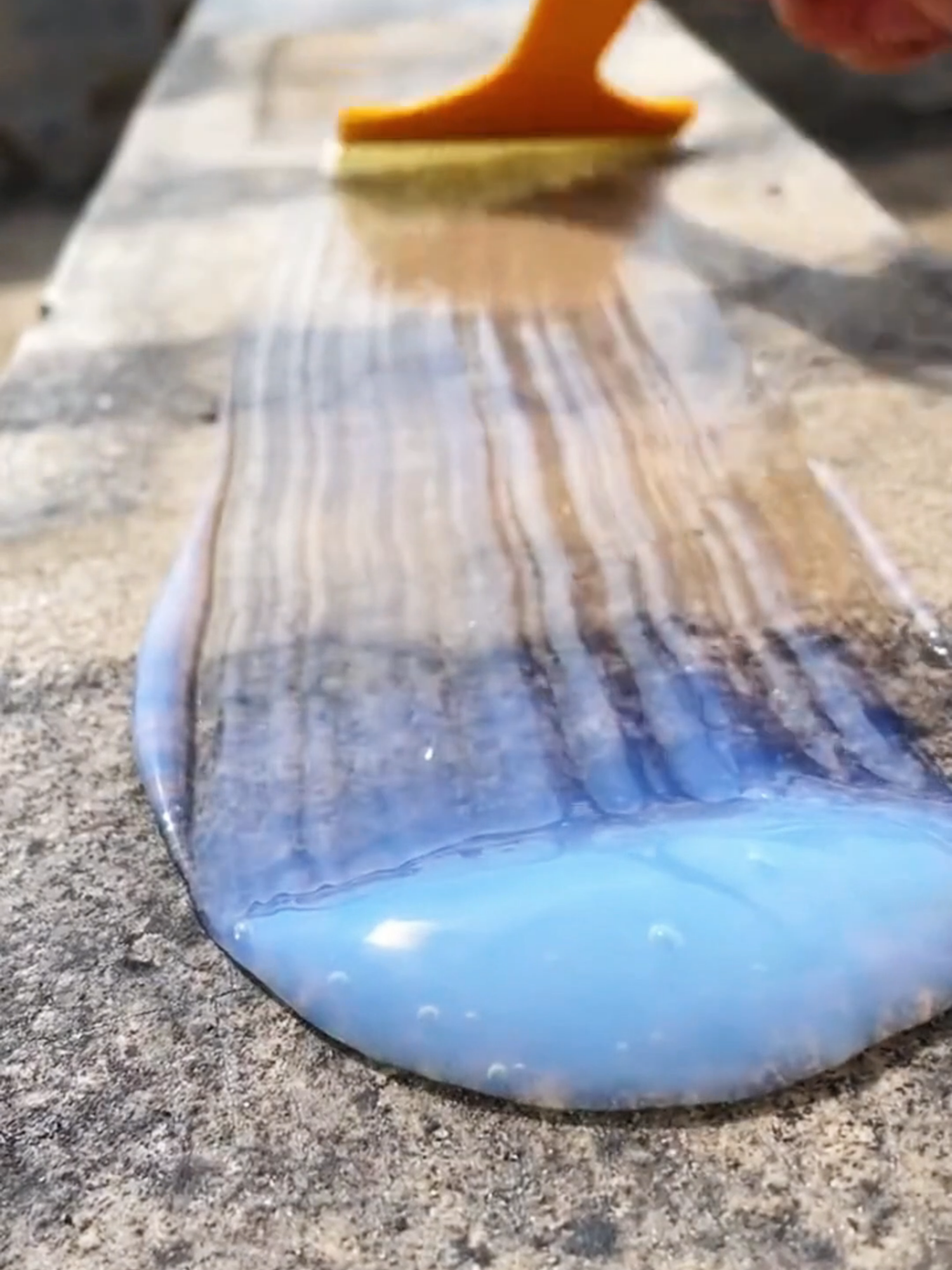 Không màu – không mùi – không lo thấm nước! Nhà bác nào bị thấm dột thì nên tham khảo ngay loại keo chống thấm trong suốt này nhé #keochongtham #keochongthamtrongsuot #xuhuong