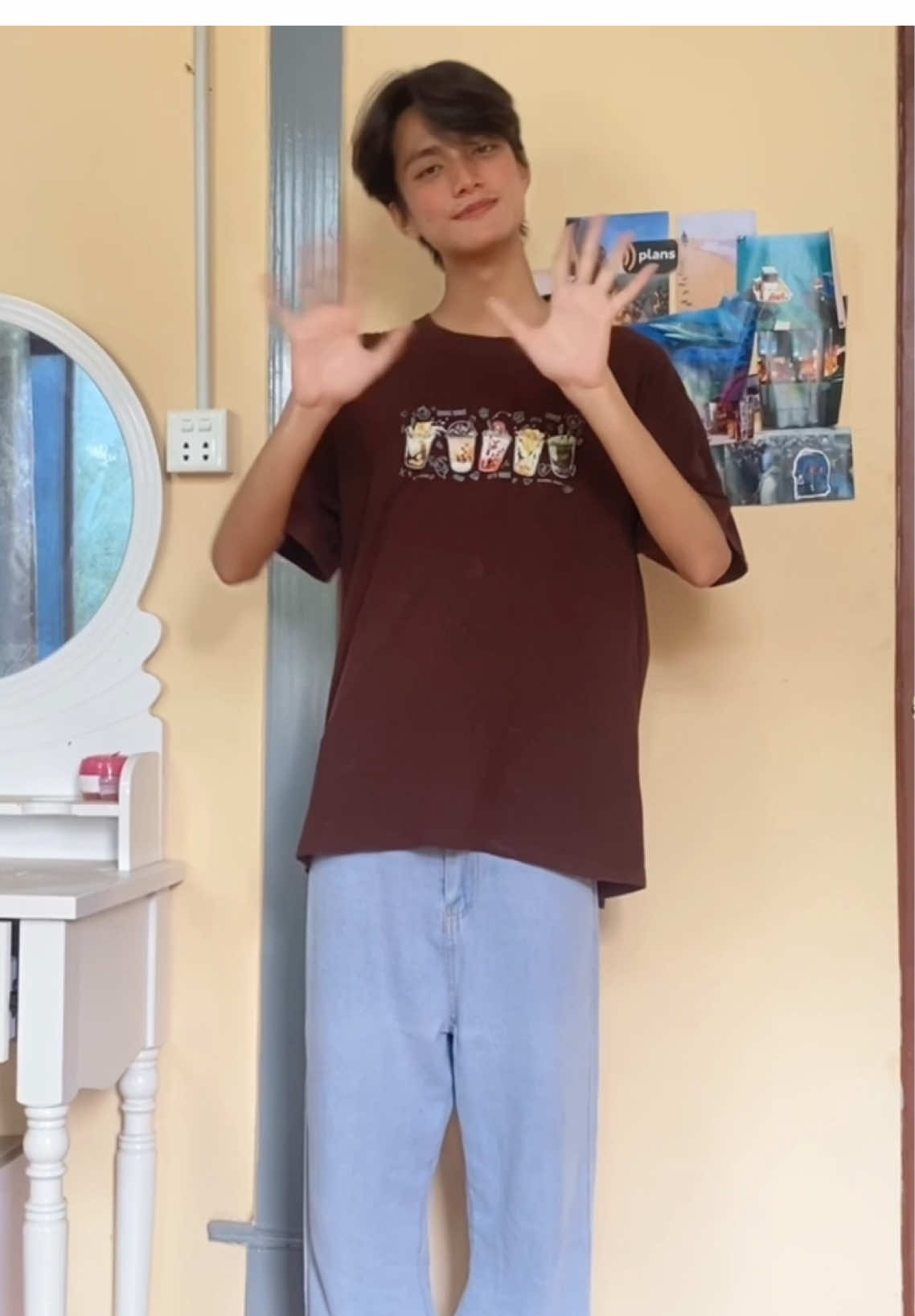 တfitမှမလှတာသိတယ် I’m just bored 🥴 so don’t come for me🙅🏻🙅🏻#myanmartiktok #xyzbca #moots? 