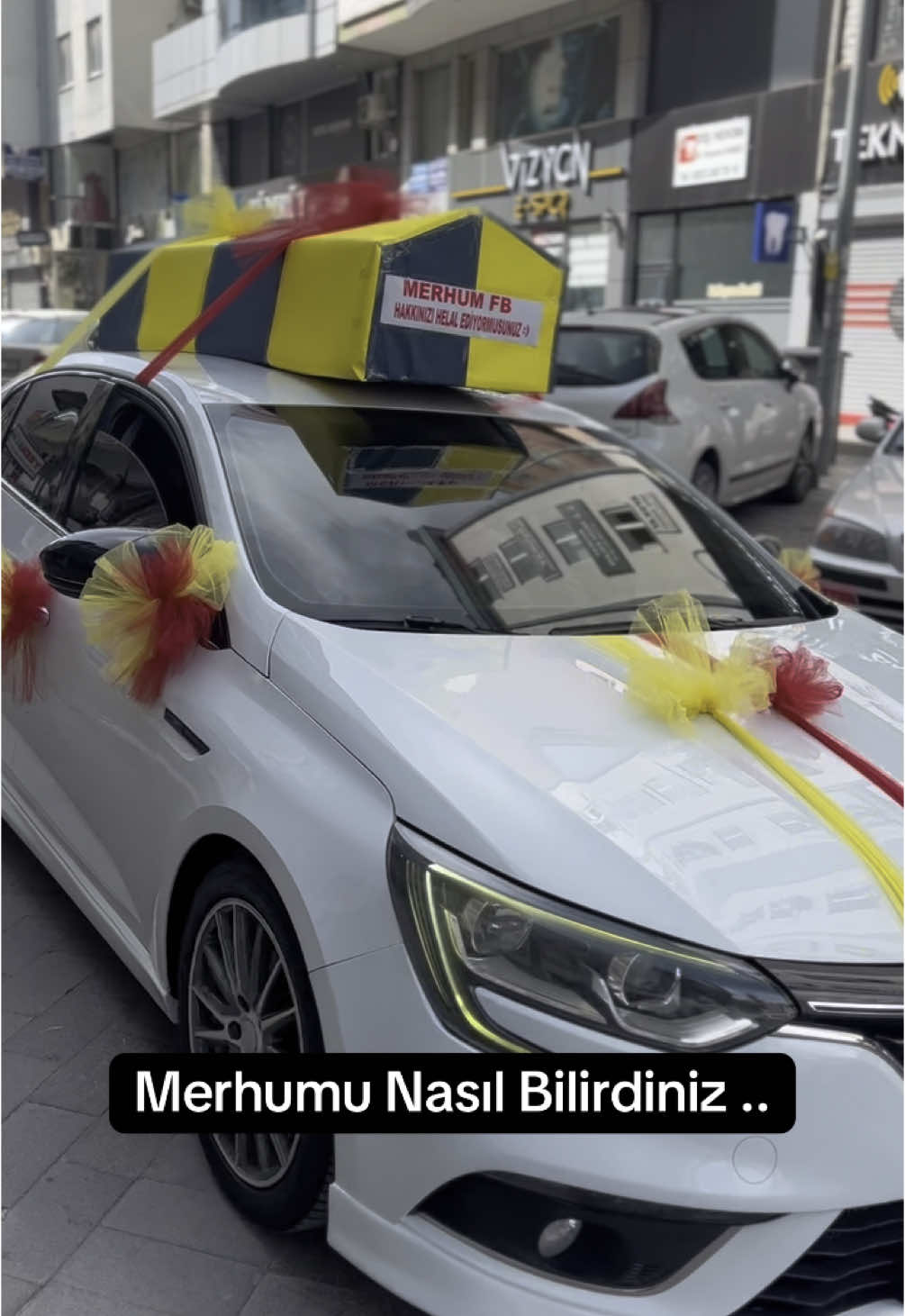 Nasıl bilirdiniz .. #galatasaray #fenerbahçe #merhum #cenaze 