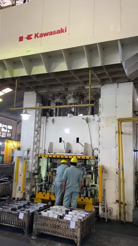 Stamping press kawasaki 500 t hidrolik #stamping #kulipabrik 