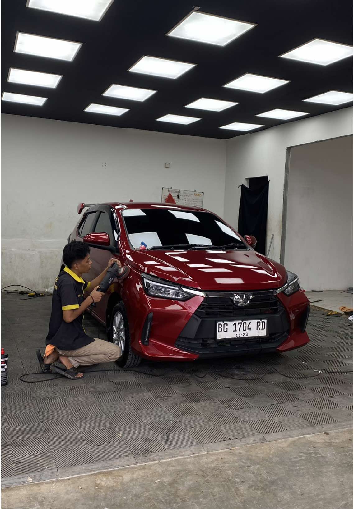 Standar gini aja dah ganteng banget 🤩. #fypシ #fyp #toyota #toyotaagya #allnewagya #allnewagya2023 #agya #agya2023 #toyotagya #toyotaindonesia #lcgc #palembangcity #palembang #agyaaylaindonesia #agyamodifikasi #toyotagyaterbaru2023 #cinematic #cinematography #cucimobil #carwash 